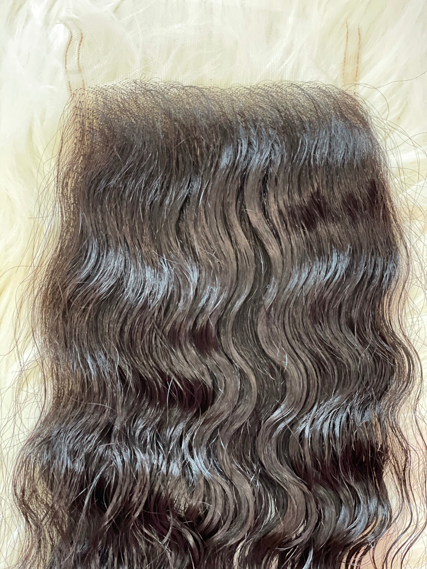 5x5 wavy human hair lace closure